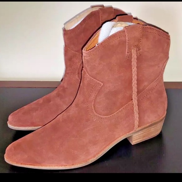 Lucky Brand Hadrya Boot! - Picture 5 of 6